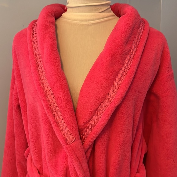 Kim by Cypress Pink cozy bath robe. never been worn, size L, $20 - Picture 2 of 6
